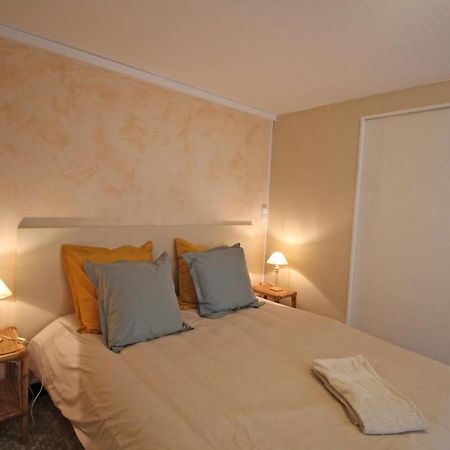 Les Vieux Fourneaux Bed & Breakfast Nantiat Екстериор снимка